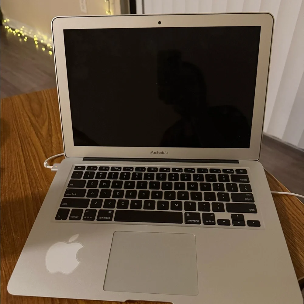 Apple MacBook Air 2017, 13 inches - Silver